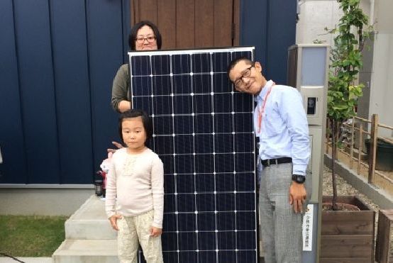 神戸市西区N様邸宅に太陽光の取り付け工事を行いました。